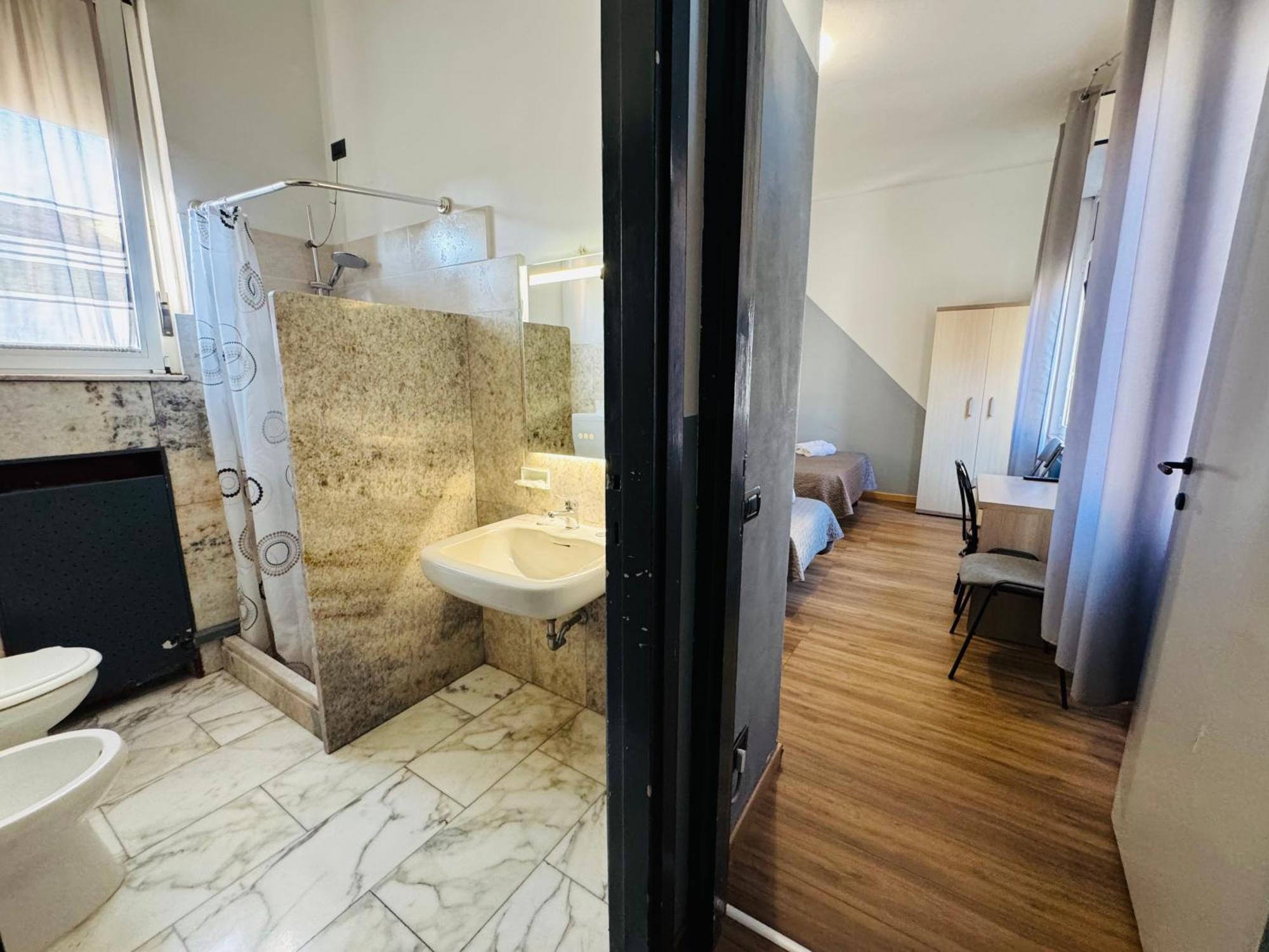 Bovisa House B&B Private Rooms Milan Exterior photo